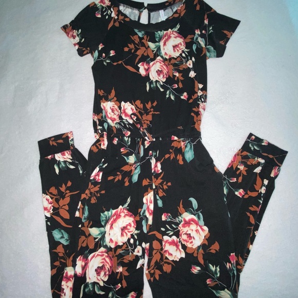 FLORAL & RED JUMPSUITS - Picture 1 of 2
